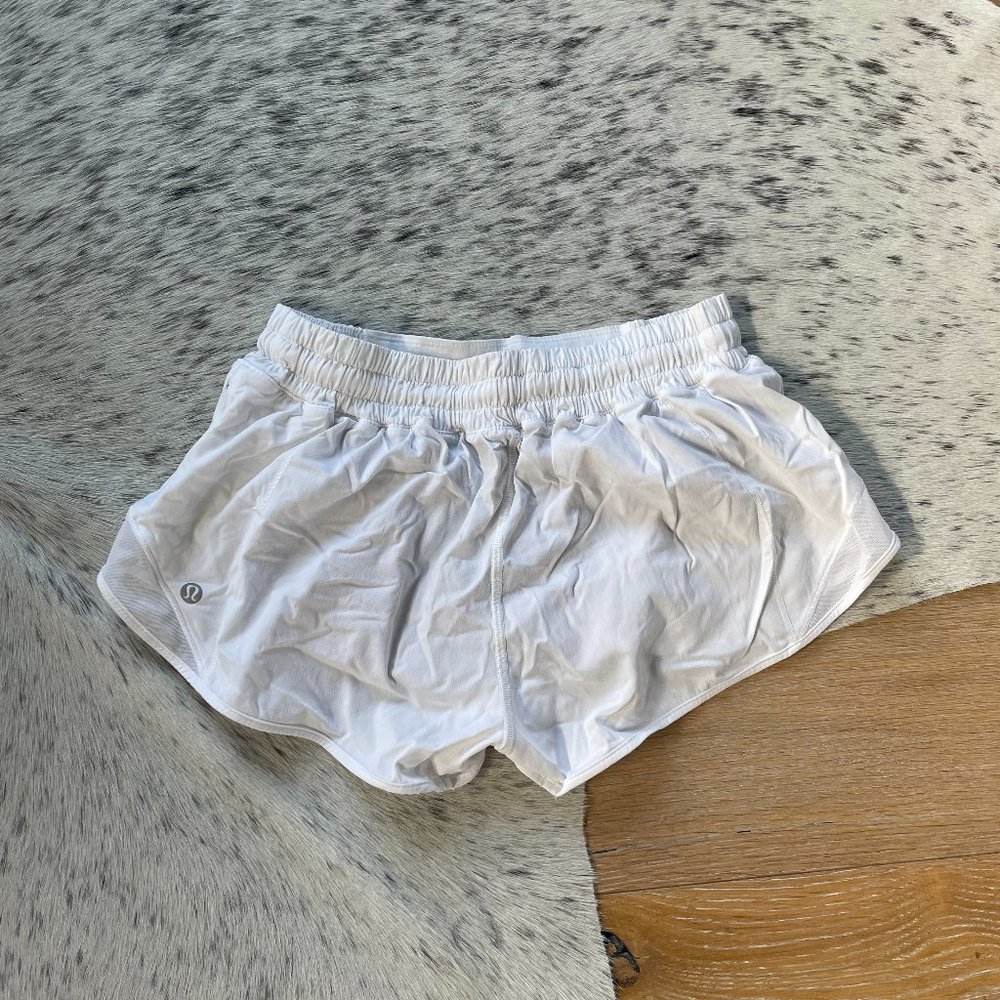Lululemon Hotty Hot Shorts 2.5"
